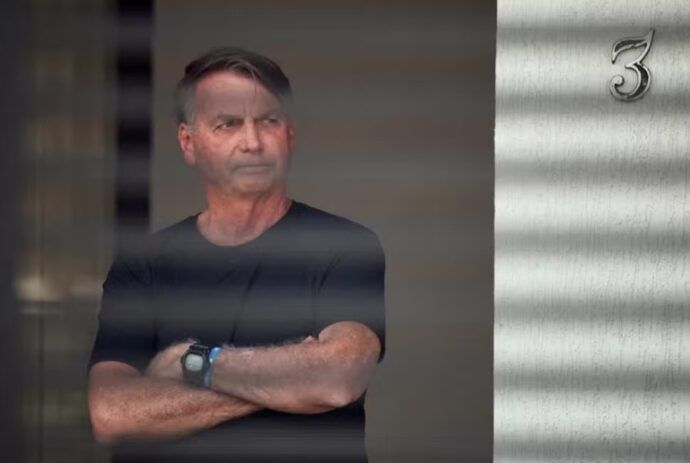 Bolsonaro é condenado por maioria em julgamento no STF