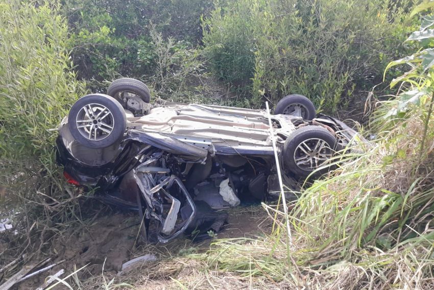 Acidente na SE-245 deixa duas pessoas feridas em Laranjeiras