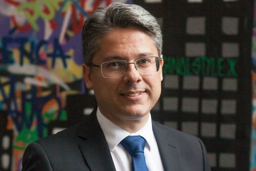 “Não é hora de pressa eleitoral, mas de preparo, para que estejamos prontos quando chegar o momento”