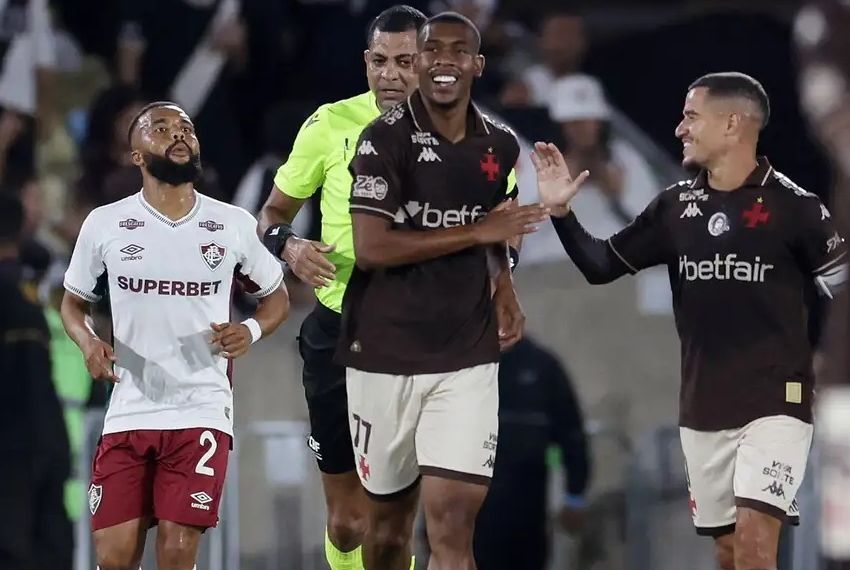 Rayan decide mais uma vez e Vasco derrota o Fluminense