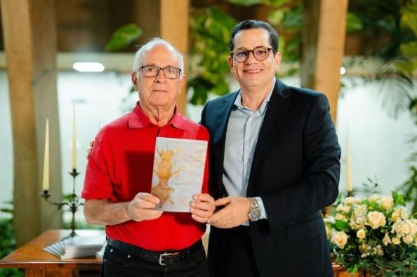 Fábio Lucas de Albuquerque lança segunda edição de seu livro