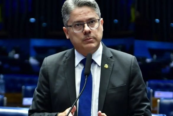 Senado garante acesso à água potável nas escolas públicas