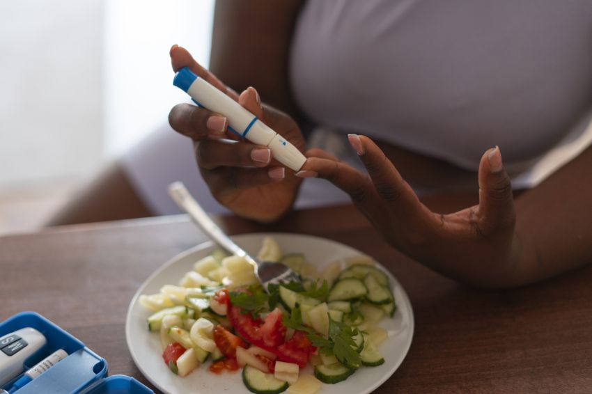 “Diabetes tipo 2 avança entre jovens”, alerta biomédica Viviane Lins