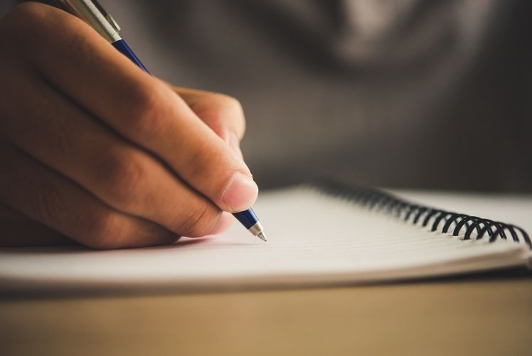 Jovens que tiraram boas notas dão dicas de preparação para outros estudantes