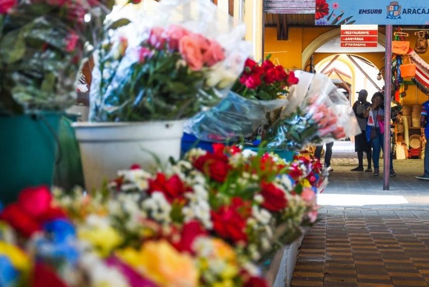 Dia de Finados gera boas expectativas para comerciantes da Passarela das Flores