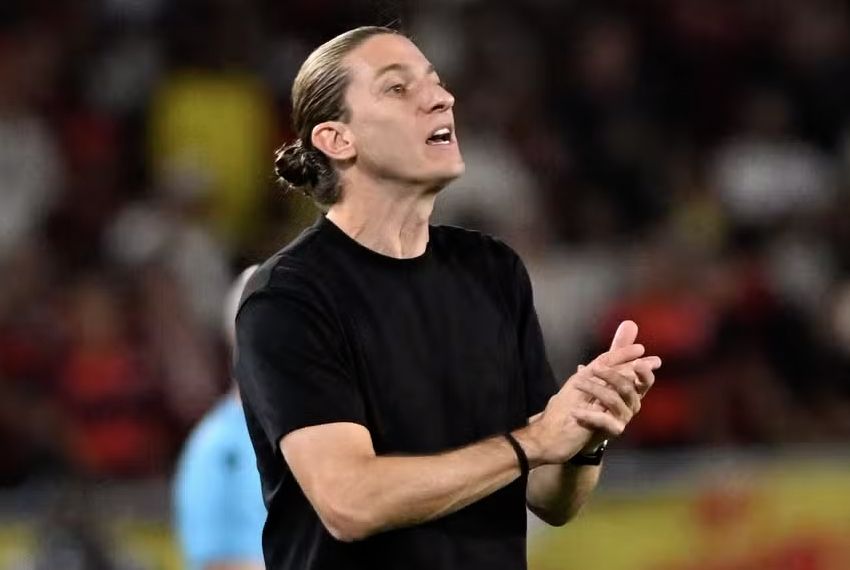 Filipe Luís elogia Bruno Henrique e não garante Pedro na final