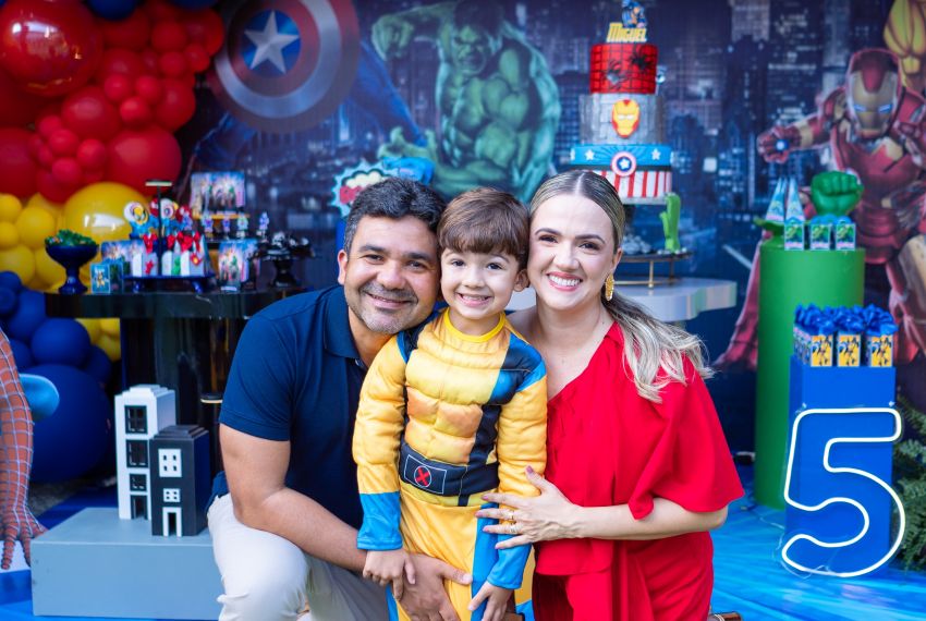 Miguel Góes comemora 5 anos com muita alegria e aventura