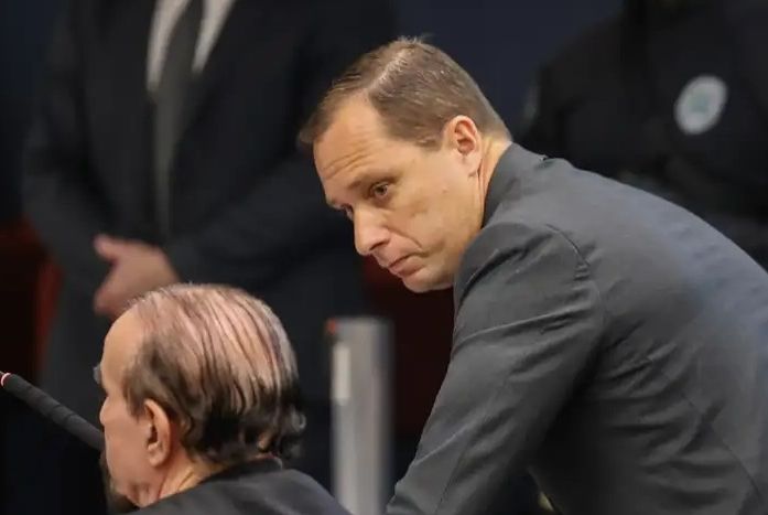 Mauro Cid passa por audiência no STF e retira tornozeleira eletrônica