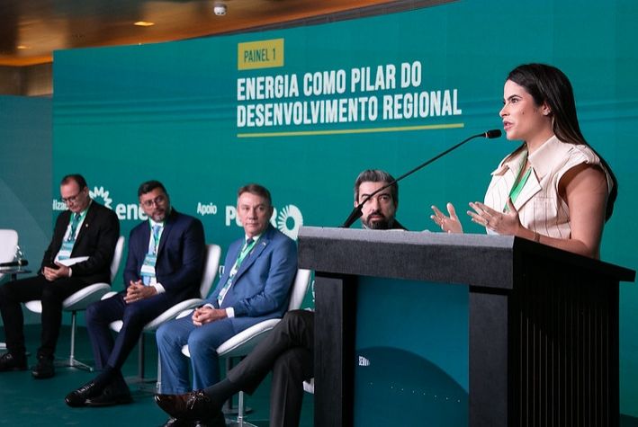 Yandra Moura defende prioridade da Petrobras para o projeto