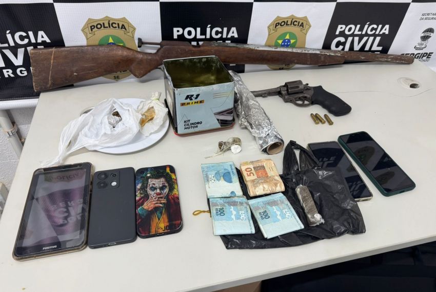 Polícia Civil apreende drogas, armas e dinheiro durante operação