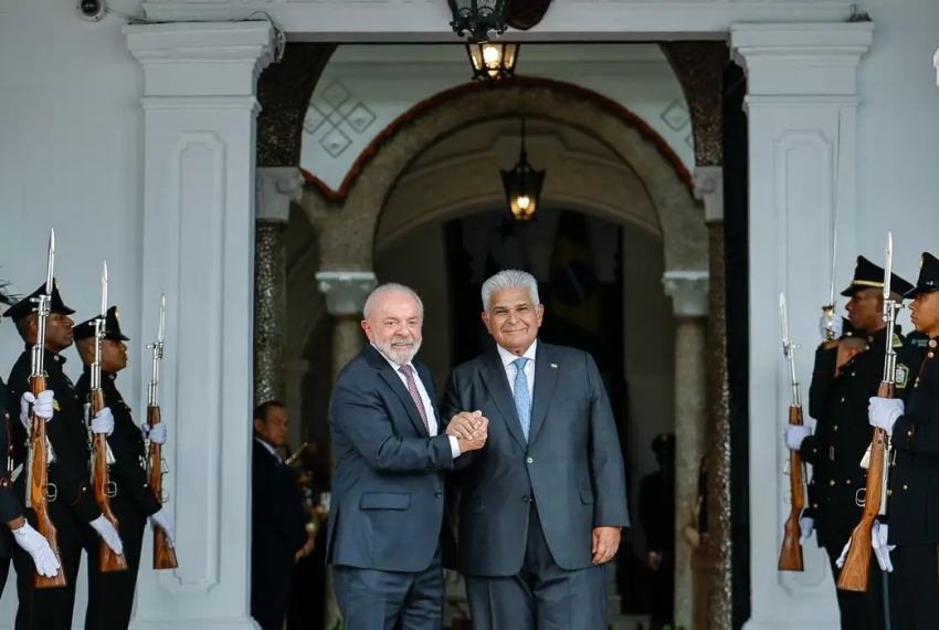 Após investida de Trump, Lula defende neutralidade