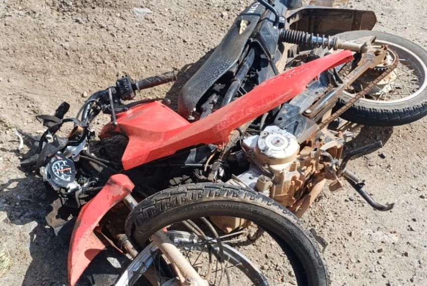 Motorista de caminhonete é detido na BR-235 após deixar o local de sinistro