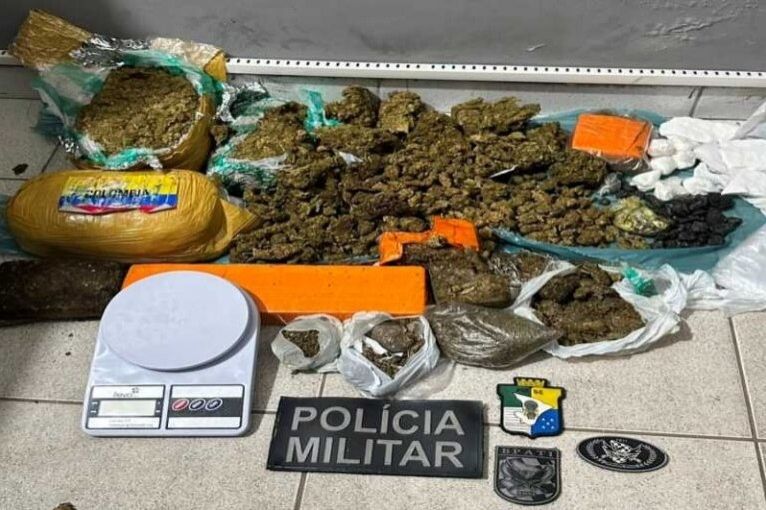 Mulher é presa por tráfico após denúncia de maus-tratos contra crianças