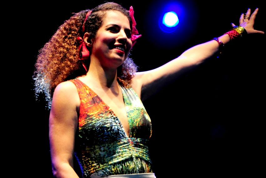 Turnê de Vanessa da Mata chega a Aracaju no mês de outubro