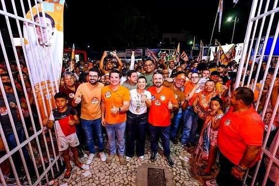 Em noite histórica para Lagarto, Gustinho inaugura Comitê da Gente