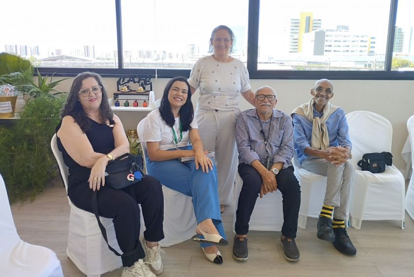 Dra. Pollyana Domeny e Dr. Almir Santana em evento sobre vida e cuidados paliativos