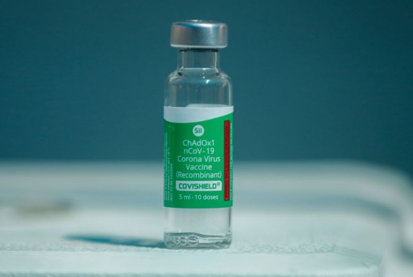 Voo com 2 milhões de doses de vacinas decola da Índia