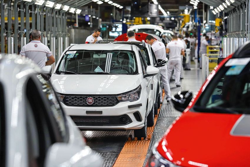 Volks e Mercedes param as atividades