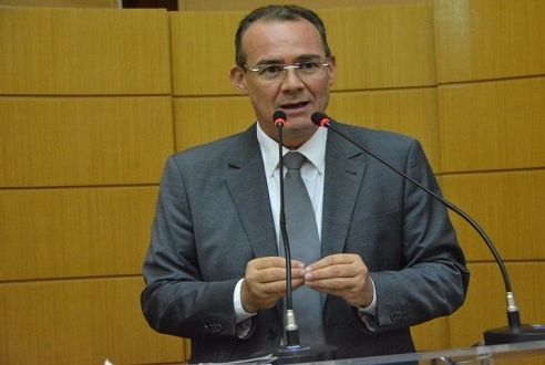 Músicos solicitam auxílio emergencial a deputados