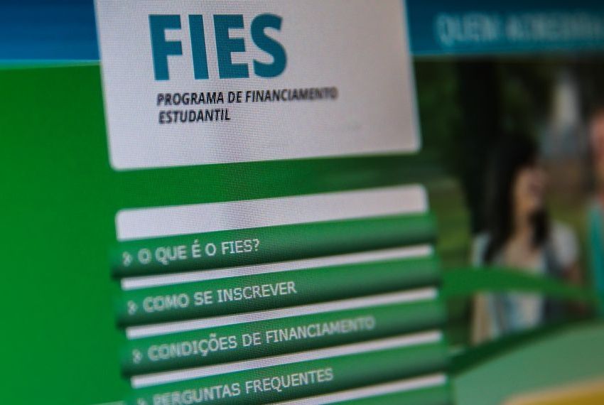 Fies: pré-selecionados têm até sexta-feira para complementar inscrição