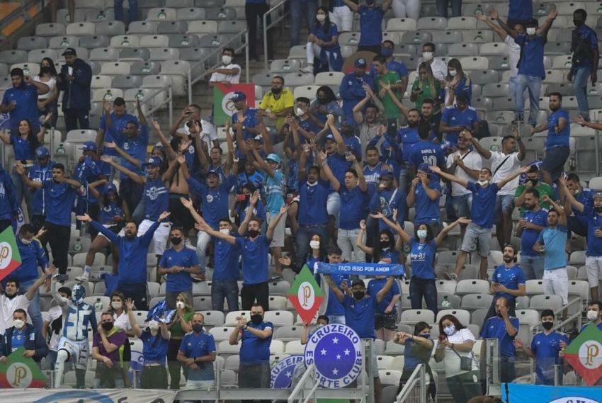 CBF autoriza presença de público