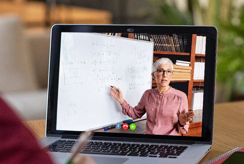Aulão gratuito e on-line fará revisão de assuntos cobrados no Enem 2021
