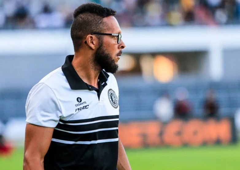 Rhuan retorna domingo contra o ASA