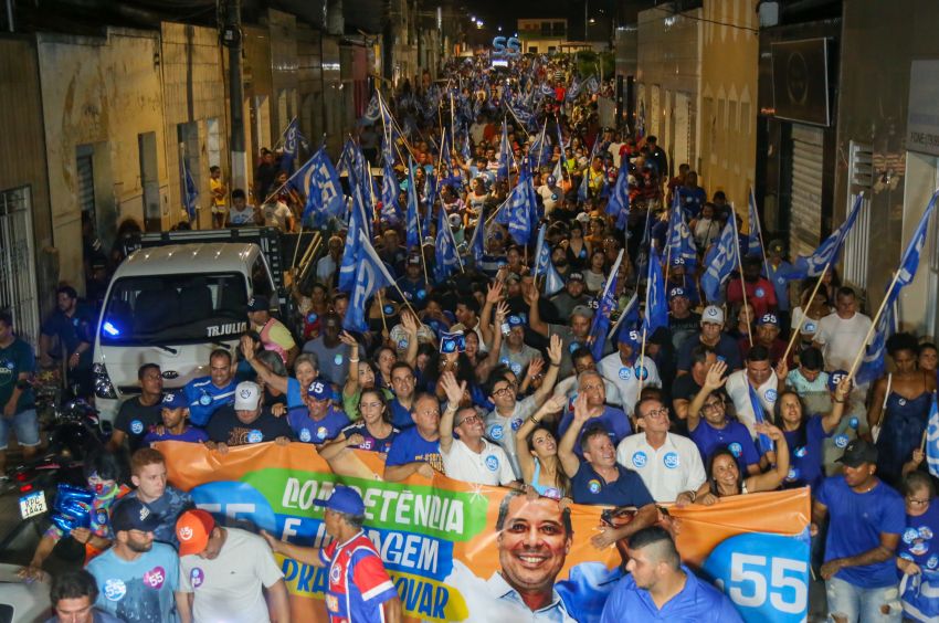 Simão Dias faz festa para Fábio Mitidieri