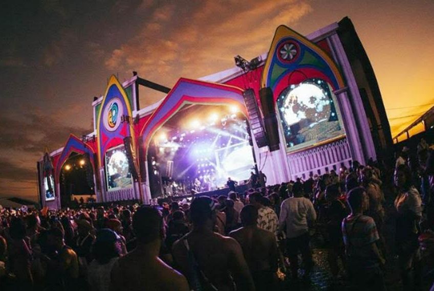 Odonto Fantasy reúne milhares de festeiros na Orla da Atalaia
