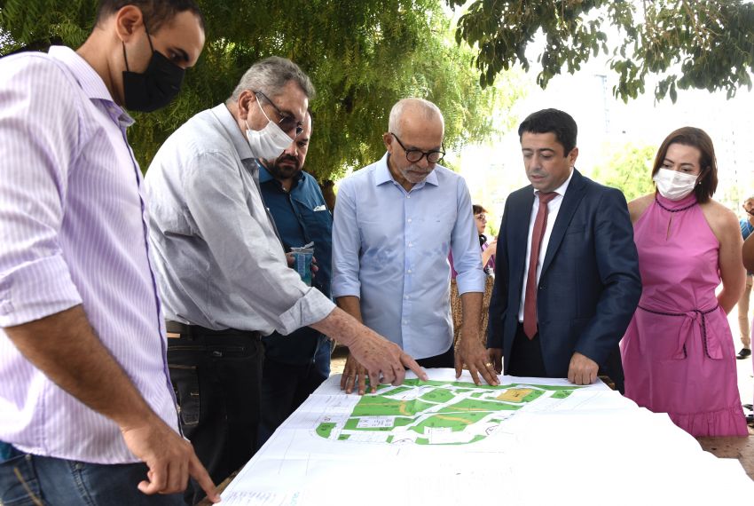 Prefeito Edvaldo autoriza construção de praça na Farolândia