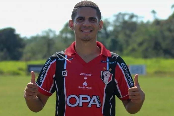 Itabaiana anuncia chegada do atacante Kaynan