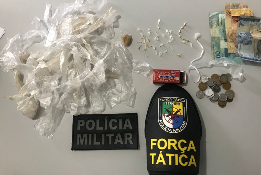 PM prende três pessoas por tráfico de drogas e corrupção de menores