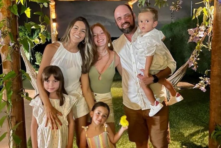 Leonardo Baumworcel comemora novo ciclo em família