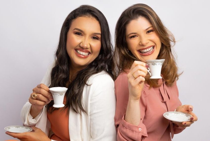Luana Rios e Carine Barreto estream podcast “Café com Plásticas”