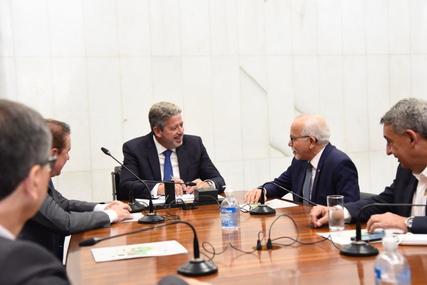 Em reunião com Lira, Edvaldo defende R$ 5 bi para transporte