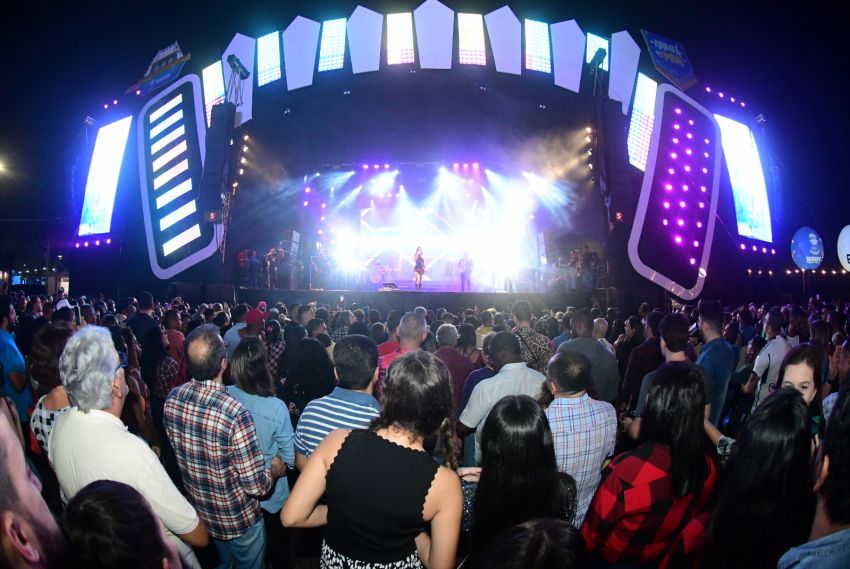 Confira a programação completa do Arraiá do Povo desta quinta-feira, 8