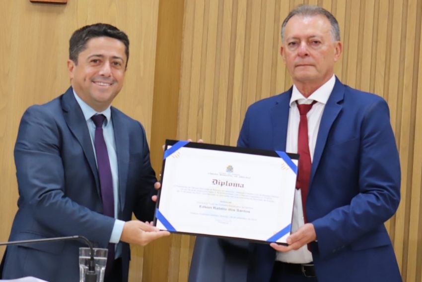 Empresário Edson Rabelo recebe título de Cidadão Aracajuano
