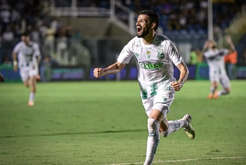 Juventude e Atlético-GO garantem volta à elite do Brasileirão