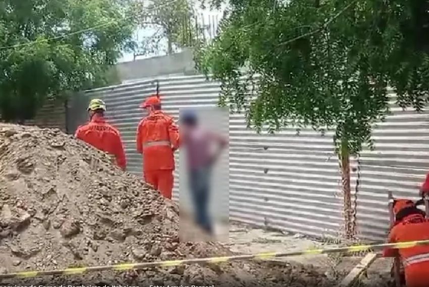 Idoso cai em buraco e é resgatado pelo Corpo de Bombeiros