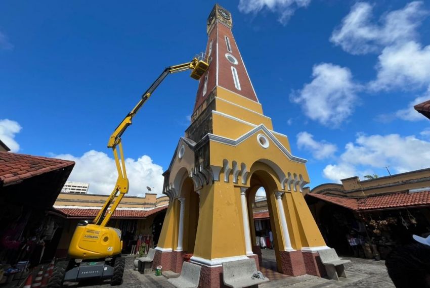 Torre do relógio do Mercado Municipal Antônio Franco passará por reparos