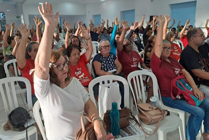 Professores da rede estadual vão suspender as aulas por 48 horas