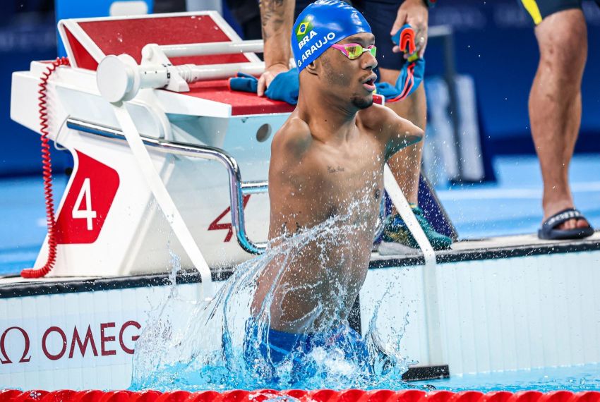 Gabriel Araújo conquista 1º ouro do Brasil na Paralimpíada