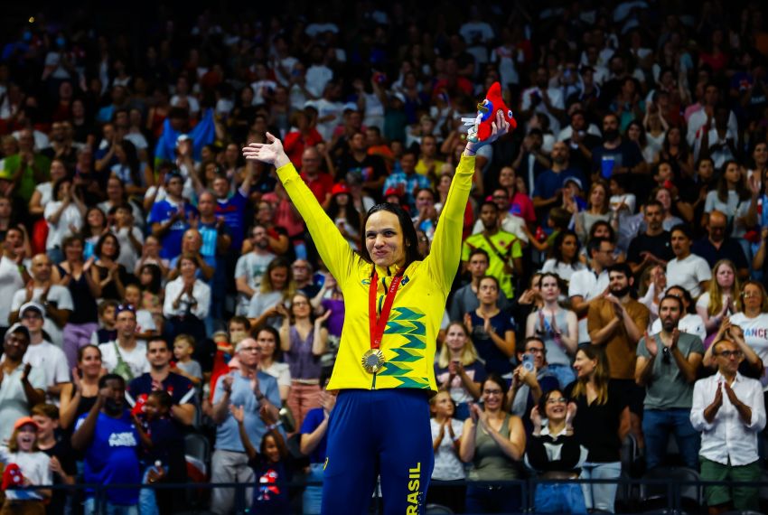 Carol Santiago vence e se torna brasileira com mais ouros nos Jogos