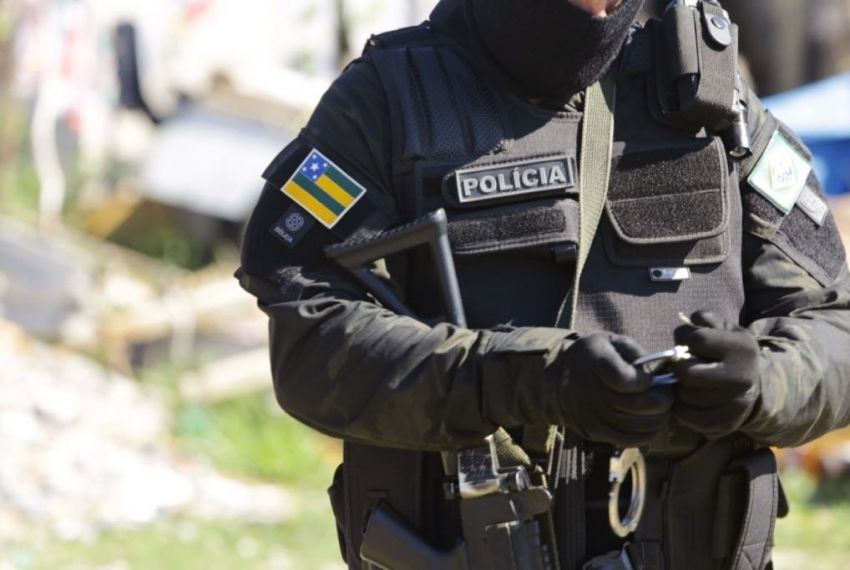 Corpo em decomposição é encontrado dentro de buraco em Aracaju