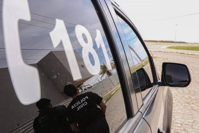 Homem é preso suspeito de descumprir medida protetiva em Dores