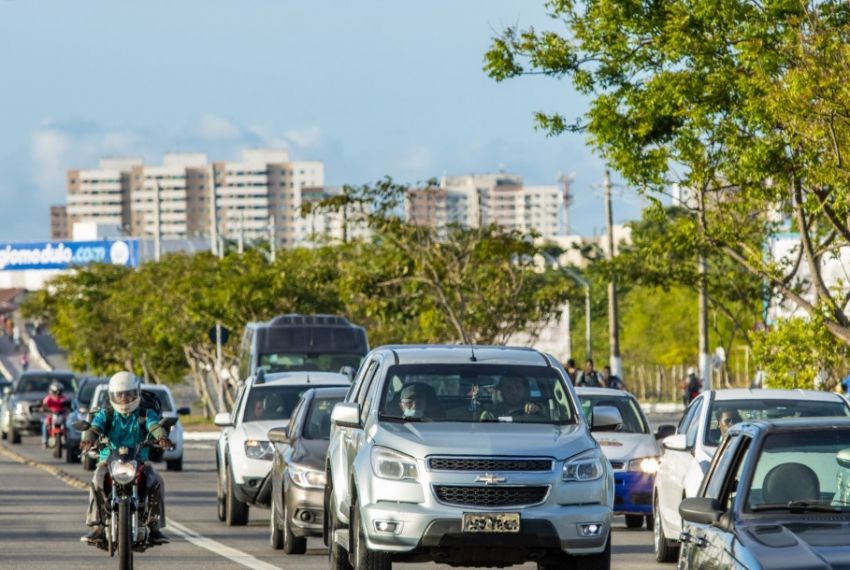Licenciamento 2025 para placas finais 1 e 2 vence em 30 de abril
