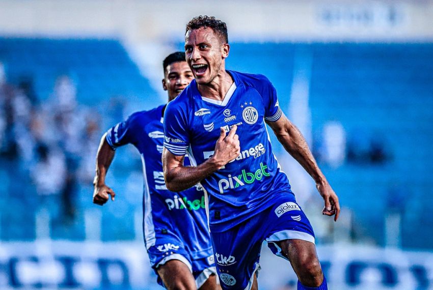 Confiança enfrenta Londrina nesta segunda, 19, na Arena Batistão