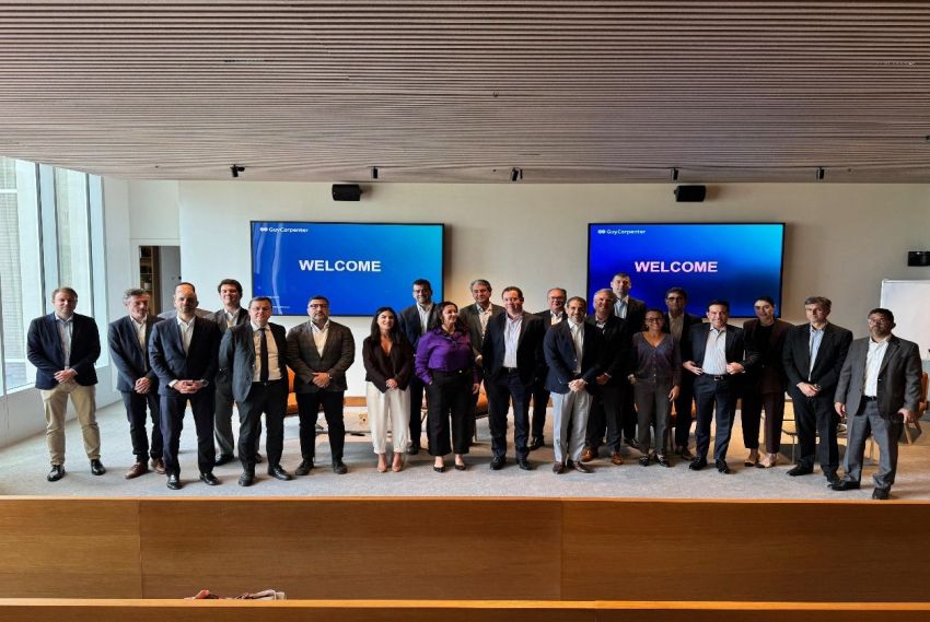 CNSEG cumpre agenda em Paris