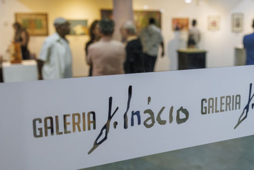 Artistas mostram força do pequeno formato na exposição “Mais Menor”