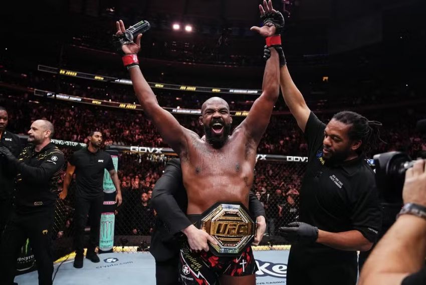 Dana White anuncia aposentadoria de Jon Jones